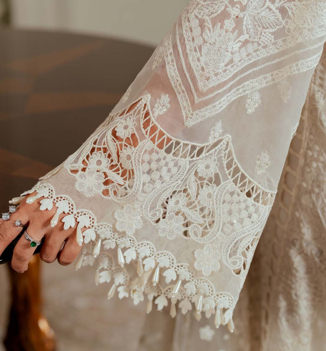HAND MADE ZARI EXCLUSIVE DESIGN - V 13 - D02